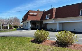 Admiralty Inn & Suites - A Red Collection Hotel